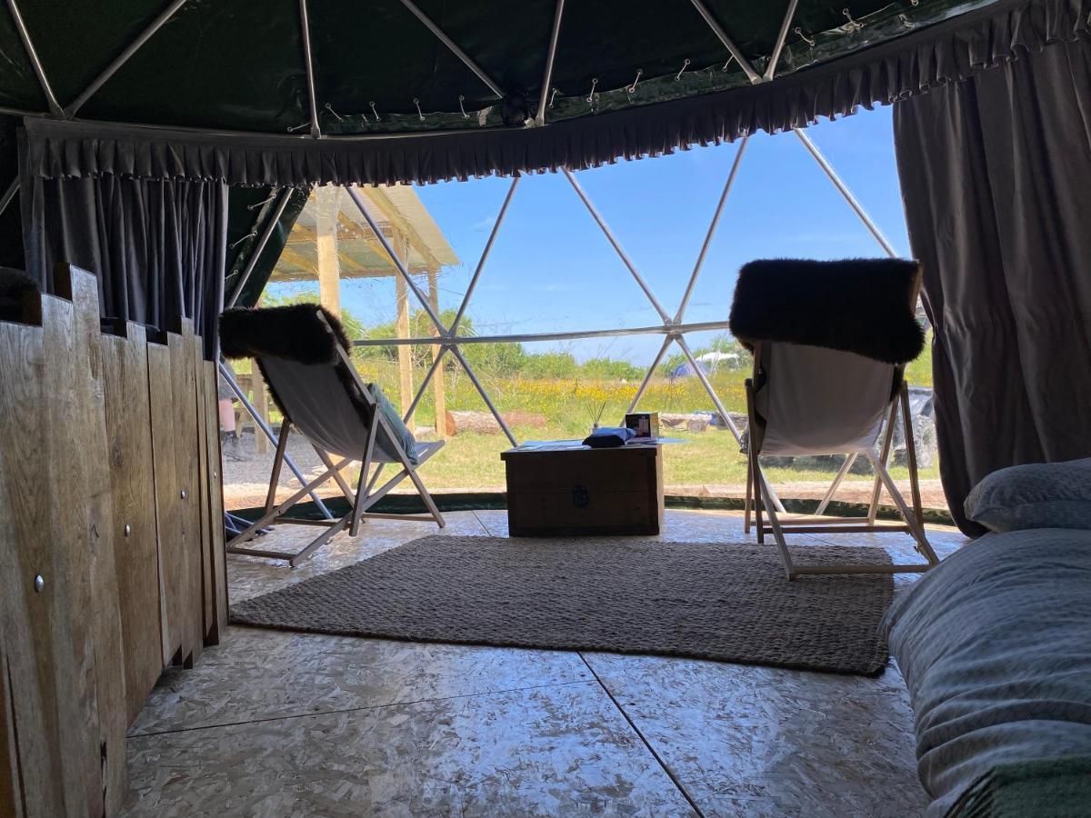 Готель Geodesic Dome Glamping Лянідлойс Екстер'єр фото